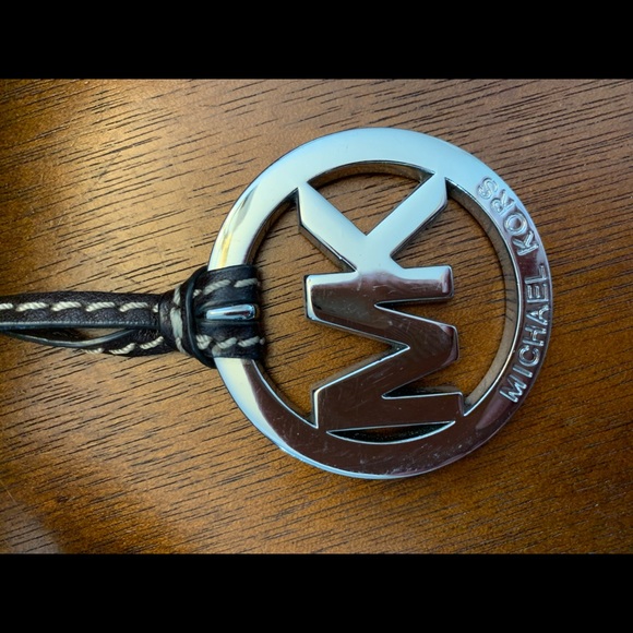 Authentic Michael Kors Signature Logo Hobo Bag - Picture 6 of 6